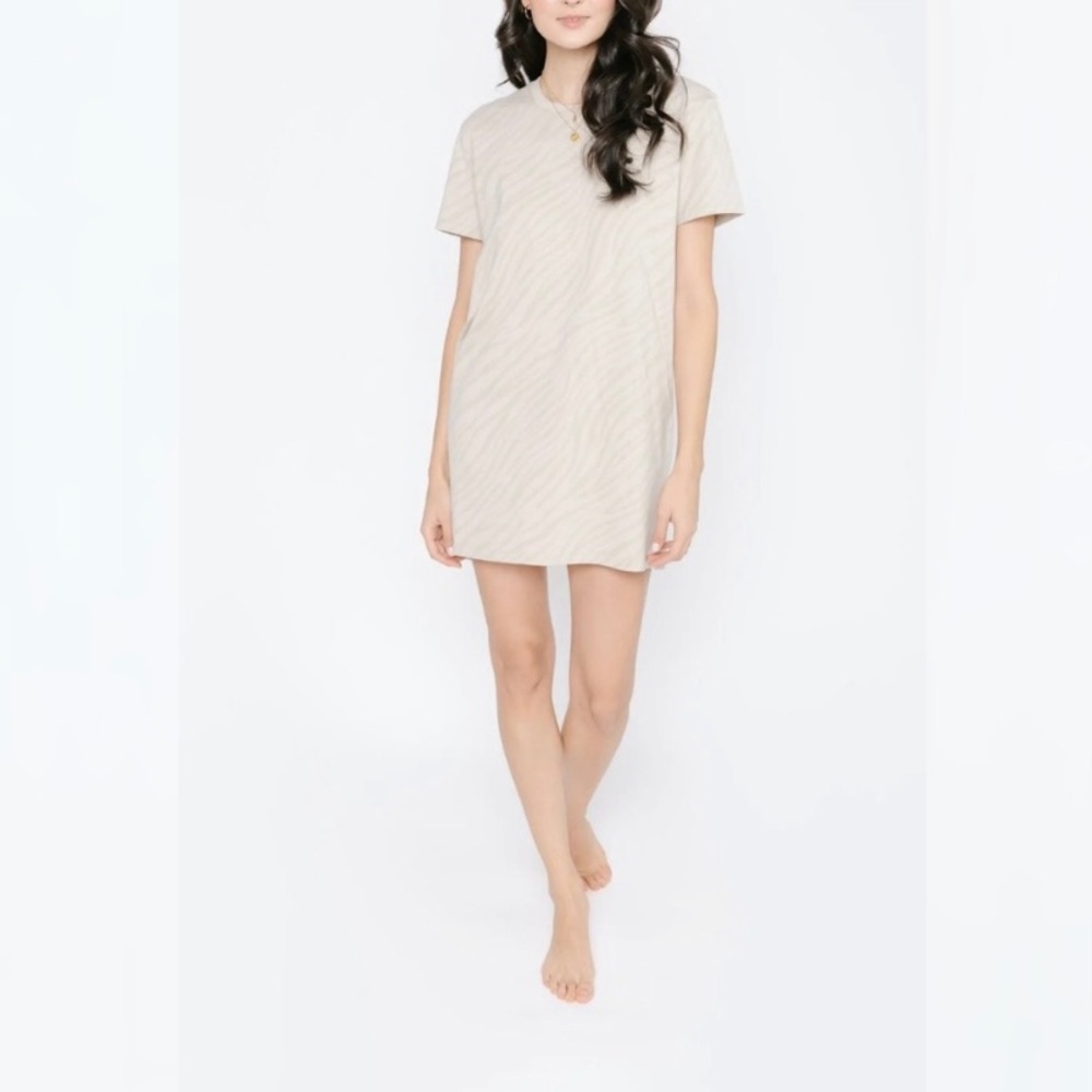 Smash and Tess Everyday T-shirt dress in Sahara Tiger, size XXS